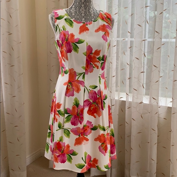 Dress Barn Dresses & Skirts - Dress Barn Ivory Tropical Print sheath dress sz8